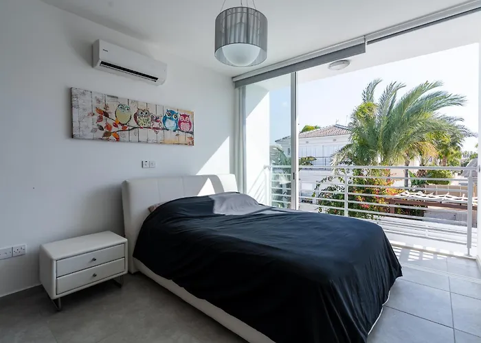 White Pearl Protaras 7 *