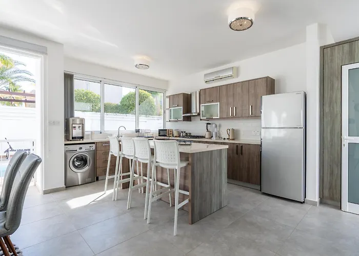 White Pearl Protaras 7 Villa