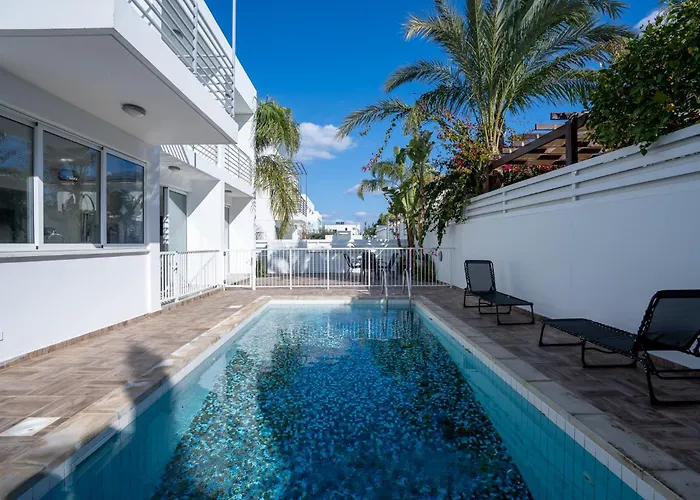 White Pearl Protaras 7 Paralimni