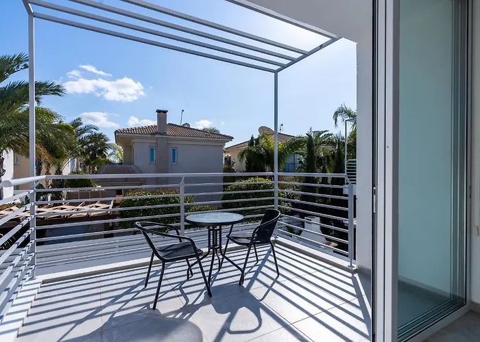 White Pearl Protaras 7 * Paralimni