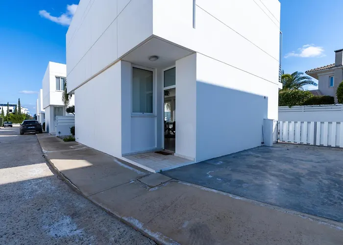 White Pearl Protaras 7 Villa